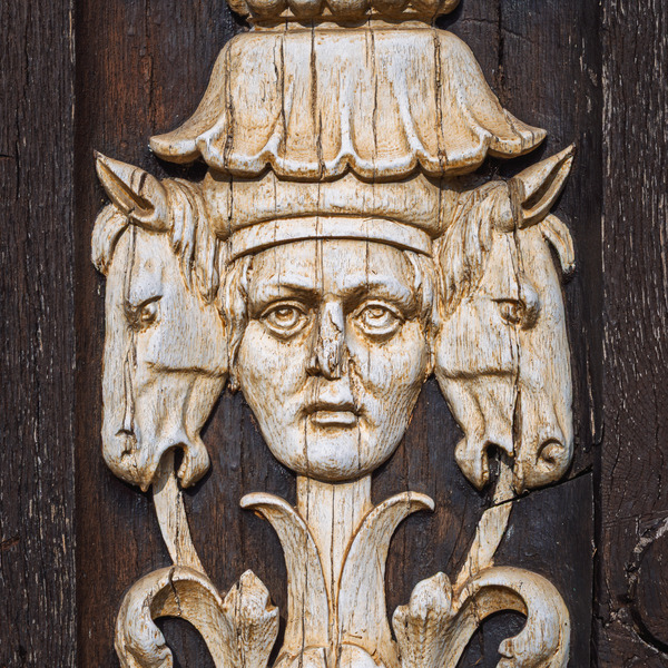 Schnitzerei an der Fassade von Kränholm